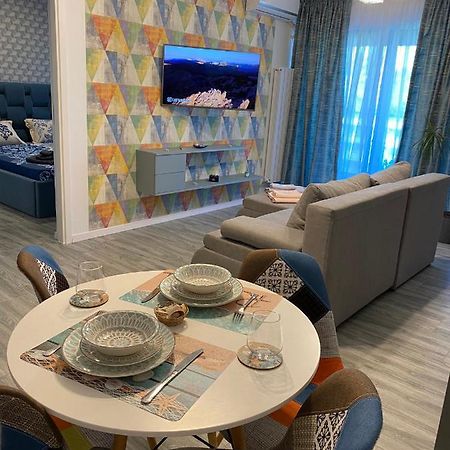Elysse Sunrise Apartment Mamaia Exteriér fotografie
