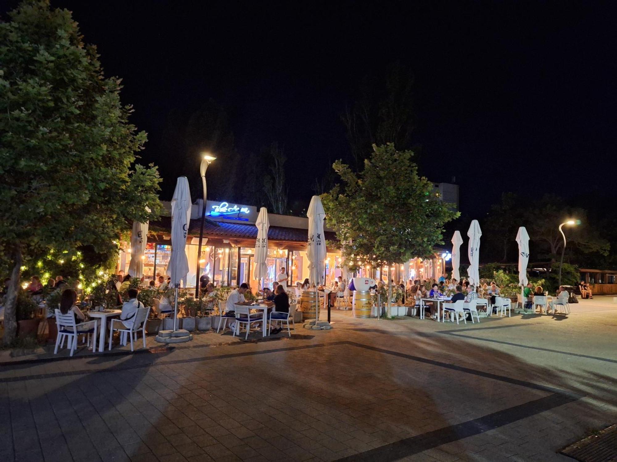 Elysse Sunrise Apartment Mamaia Exteriér fotografie