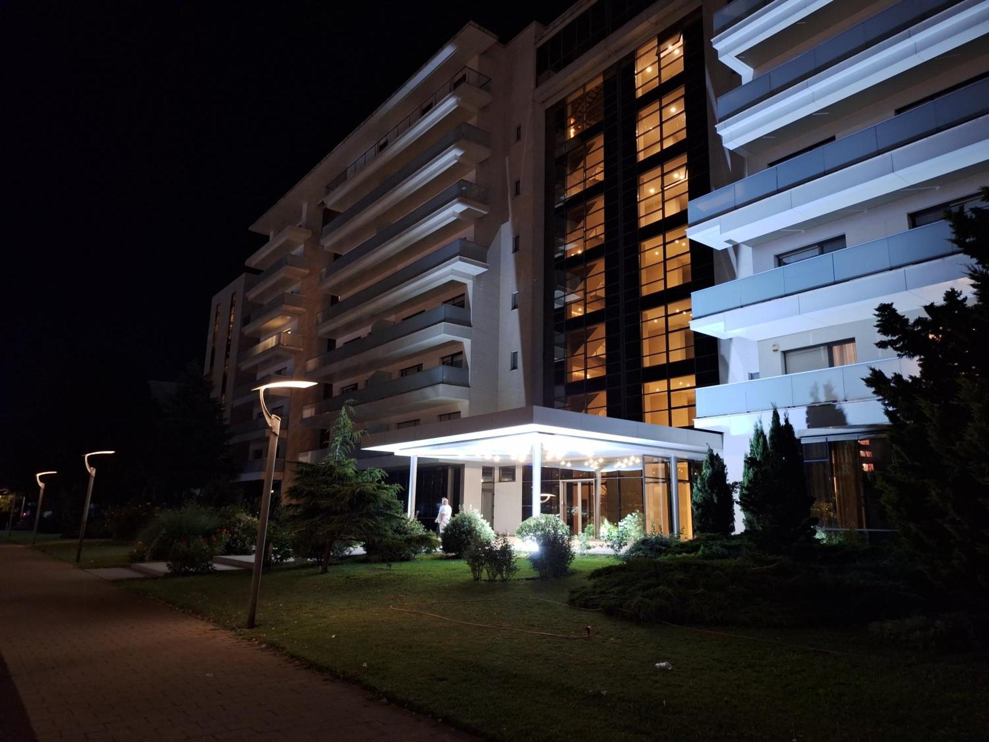 Elysse Sunrise Apartment Mamaia Exteriér fotografie